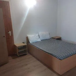 בית הארחה Flora קוסטינסטי