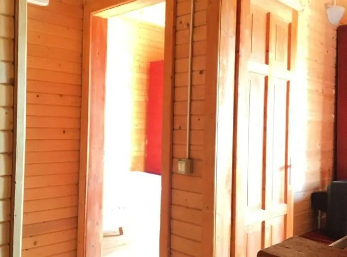 Flora בית הארחה *