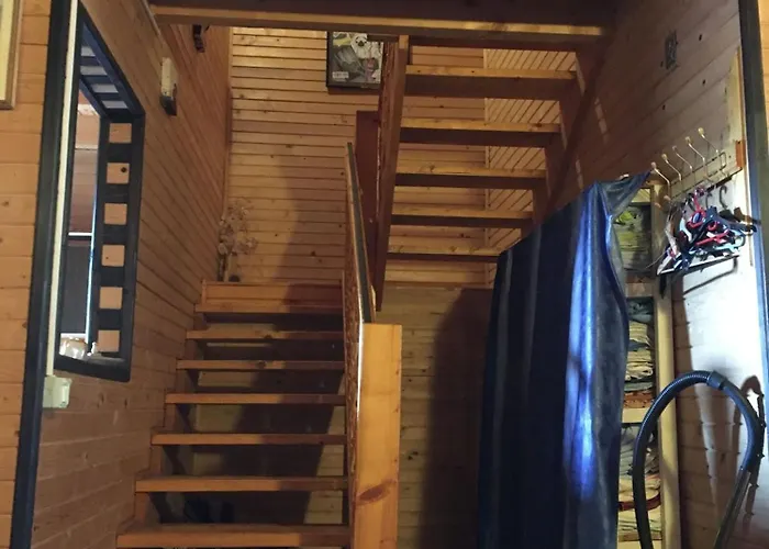 בית הארחה Flora *