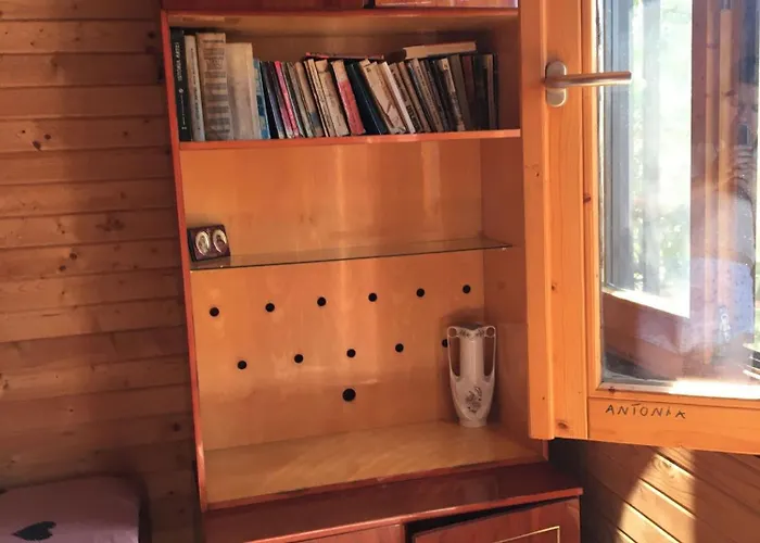 Flora בית הארחה *