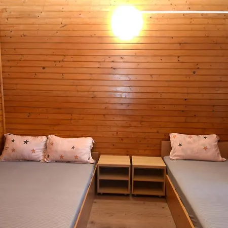 Flora Gasthuis 3*