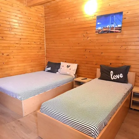 Flora Gasthuis 3*